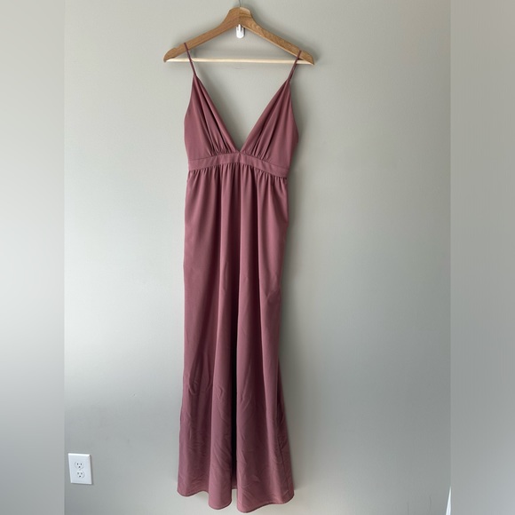 Park & Fifth Dresses & Skirts - Park & Fifth Mauve V-Neck Wedding Guest or Bridesmaid Dress Size 0
